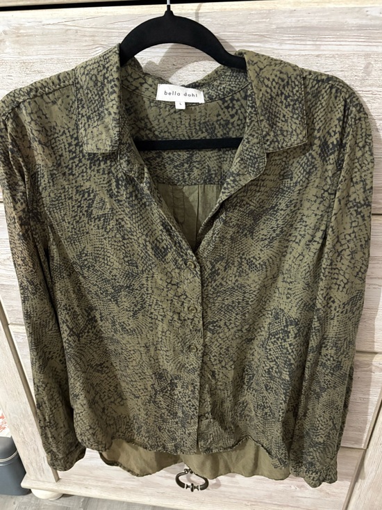 Bella Dahl Tops - Bella Dahl Olive Green Snake-Print Button Down Shirt